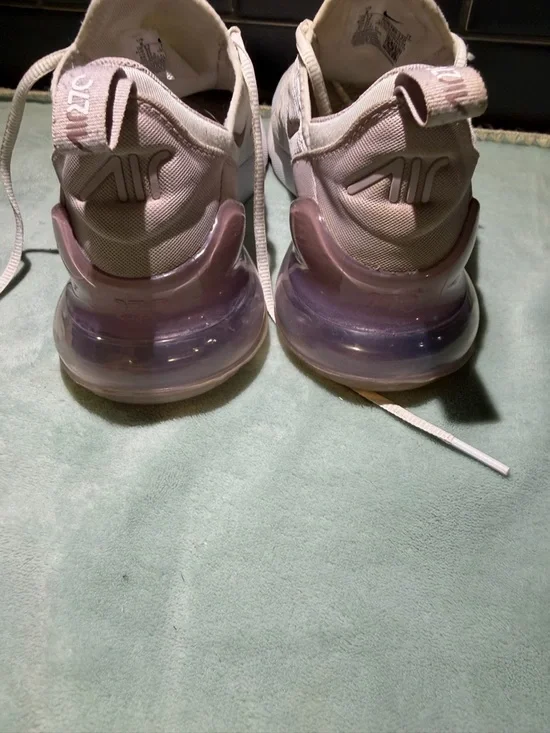 Nike Women’s Air Max 270 Pale Pink/White Athletic Sneakers-Read - Picture 9 of 9